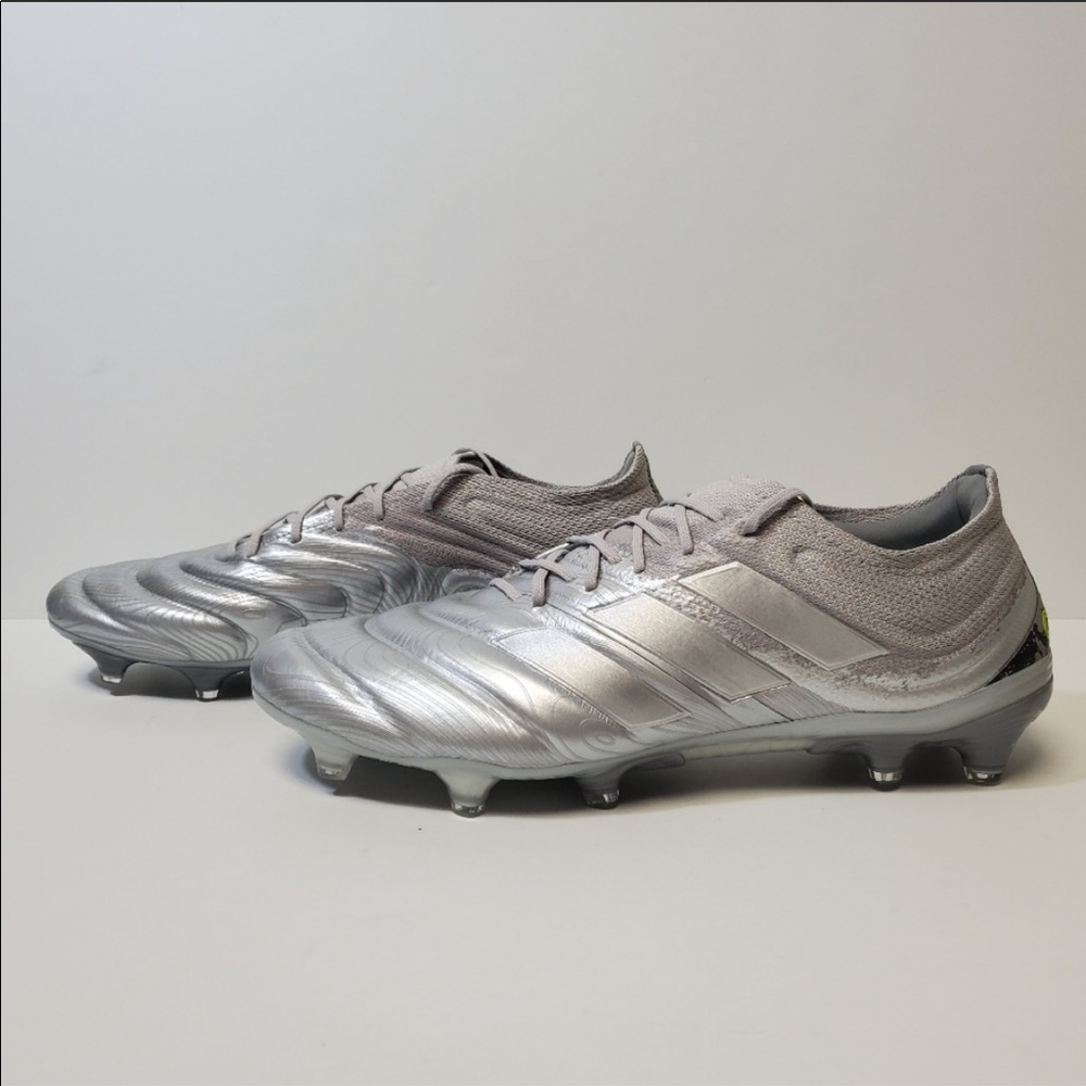 Soccer cleats